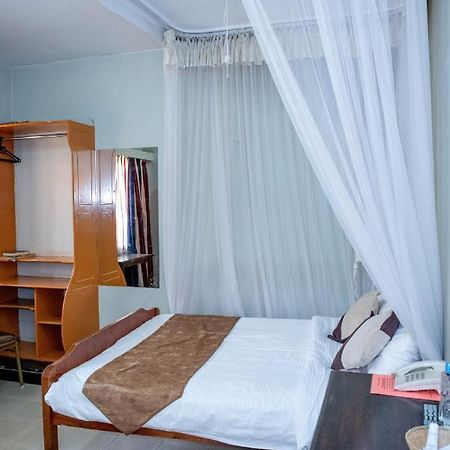 Jupiter Guest House - Parklands Nairobi Exterior photo