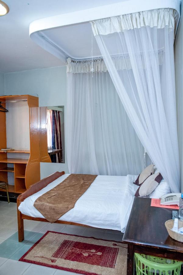 Jupiter Guest House - Parklands Nairobi Exterior photo