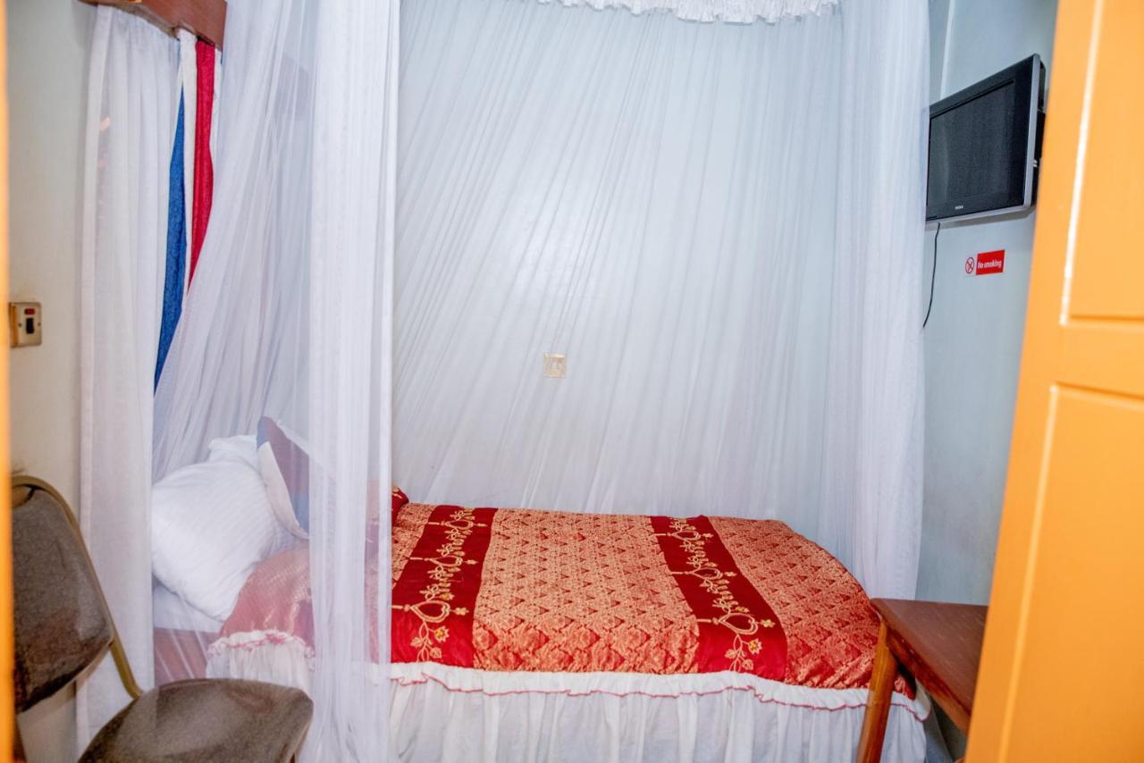Jupiter Guest House - Parklands Nairobi Exterior photo