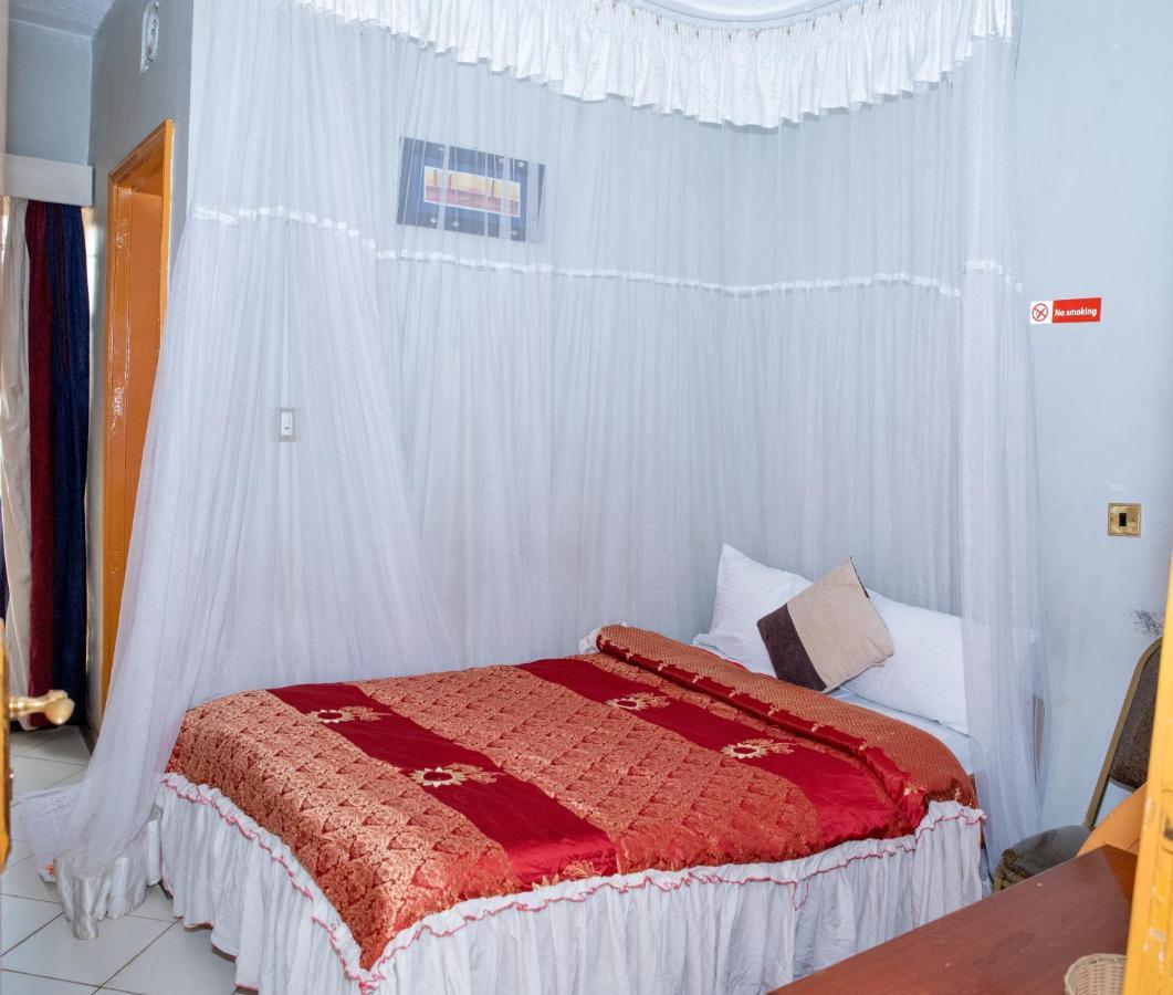 Jupiter Guest House - Parklands Nairobi Exterior photo