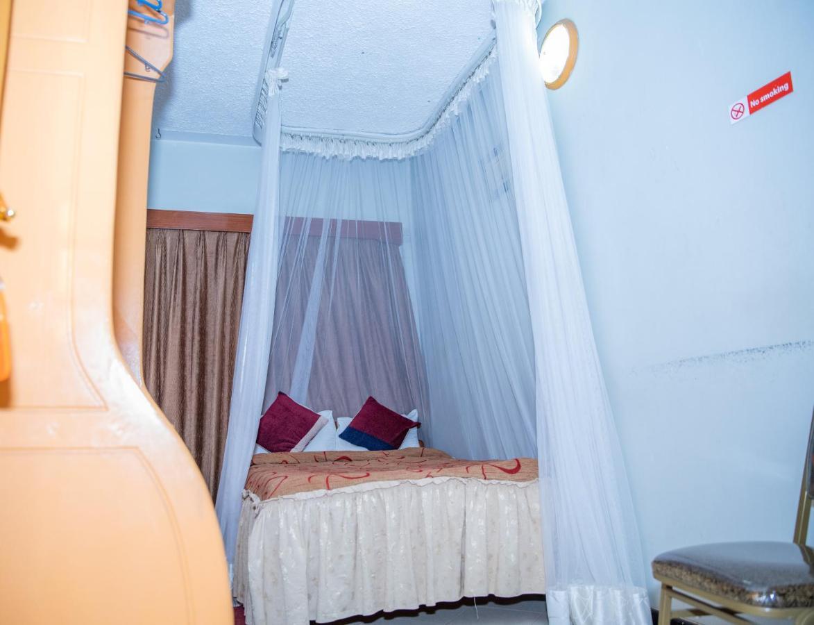 Jupiter Guest House - Parklands Nairobi Exterior photo