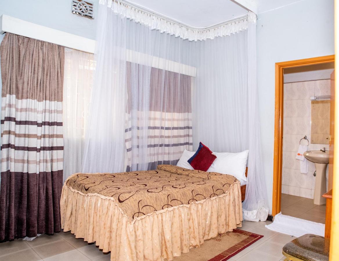Jupiter Guest House - Parklands Nairobi Exterior photo