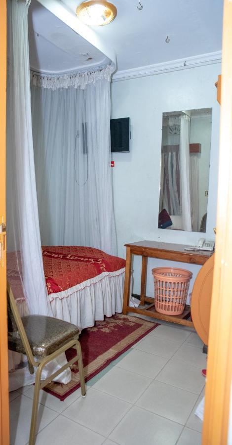 Jupiter Guest House - Parklands Nairobi Exterior photo