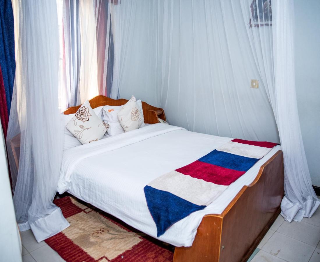 Jupiter Guest House - Parklands Nairobi Exterior photo