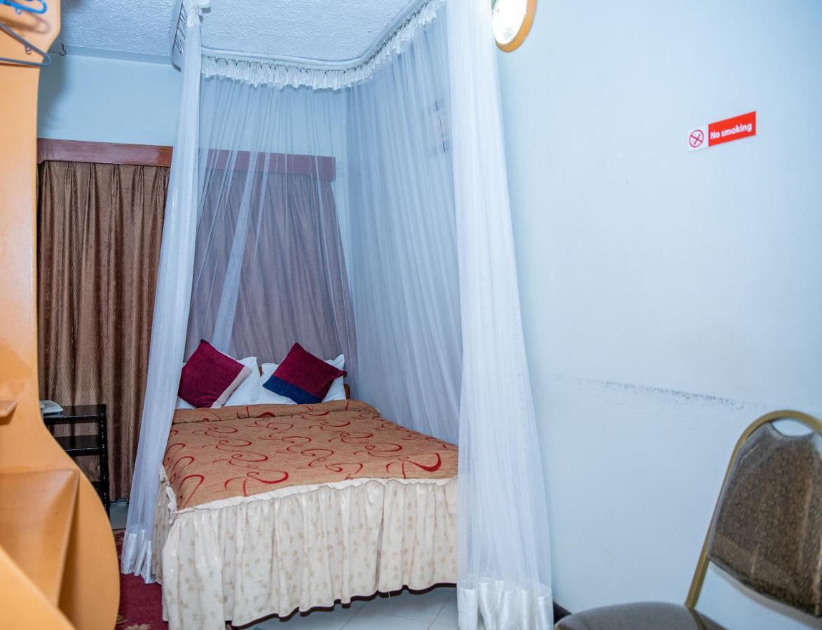 Jupiter Guest House - Parklands Nairobi Exterior photo