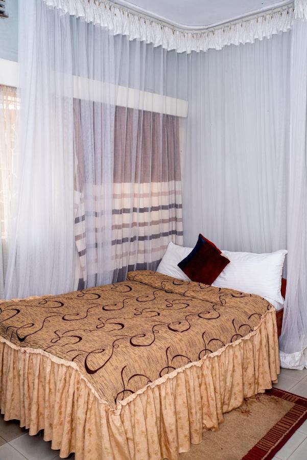 Jupiter Guest House - Parklands Nairobi Exterior photo