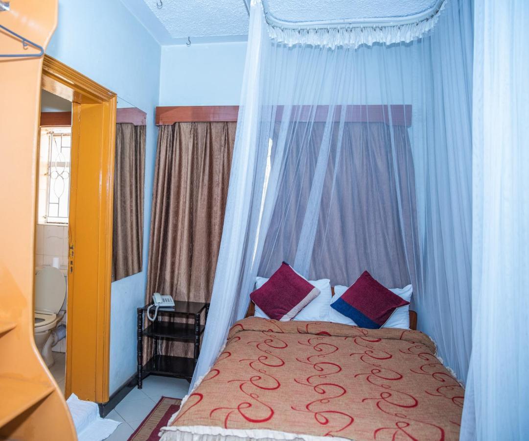 Jupiter Guest House - Parklands Nairobi Exterior photo